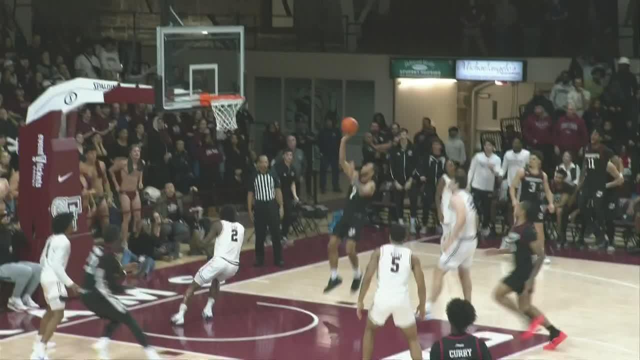 Rahsool Diggins' 46 points lead UMass to 3OT win