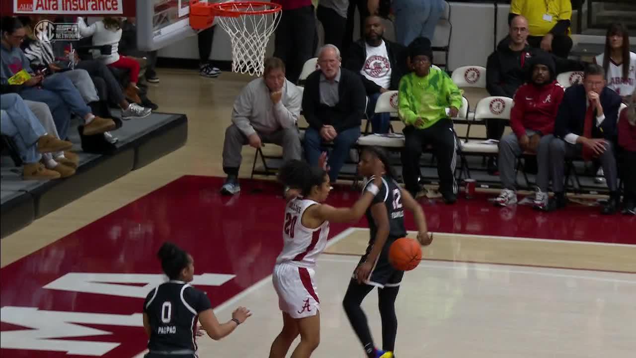 MiLaysia Fulwiley throws slick behind-the-back dime to Te-Hina PaoPao