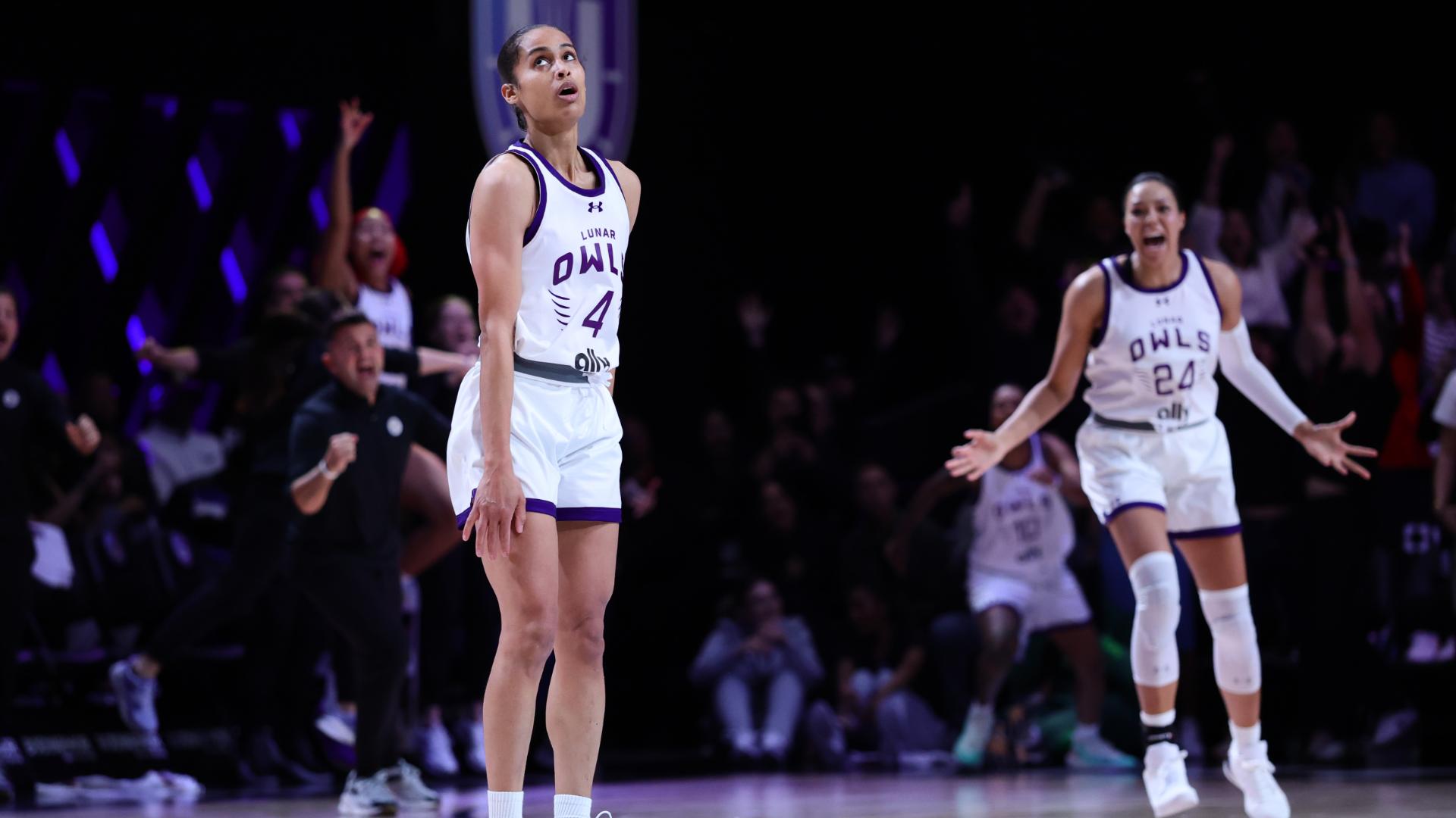 Skylar Diggins-Smith sinks rainbow 3 to win first Unrivaled game