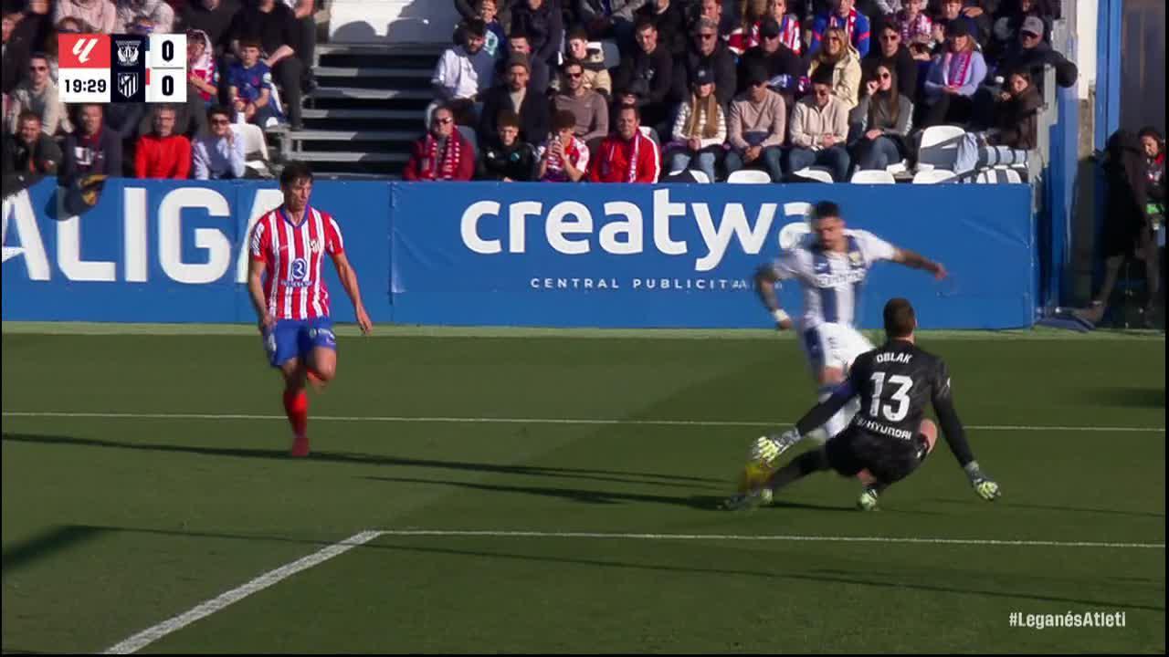 Jan Oblak makes a great save