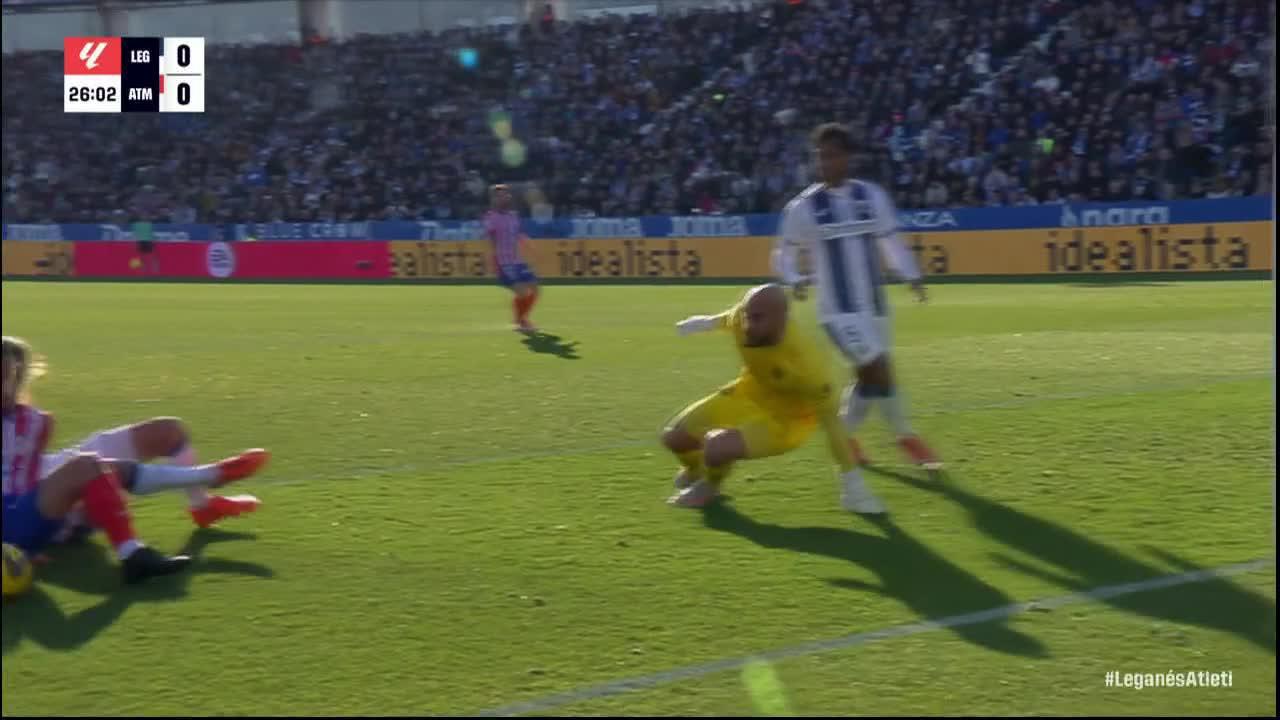 Antoine Griezmann hits the frame