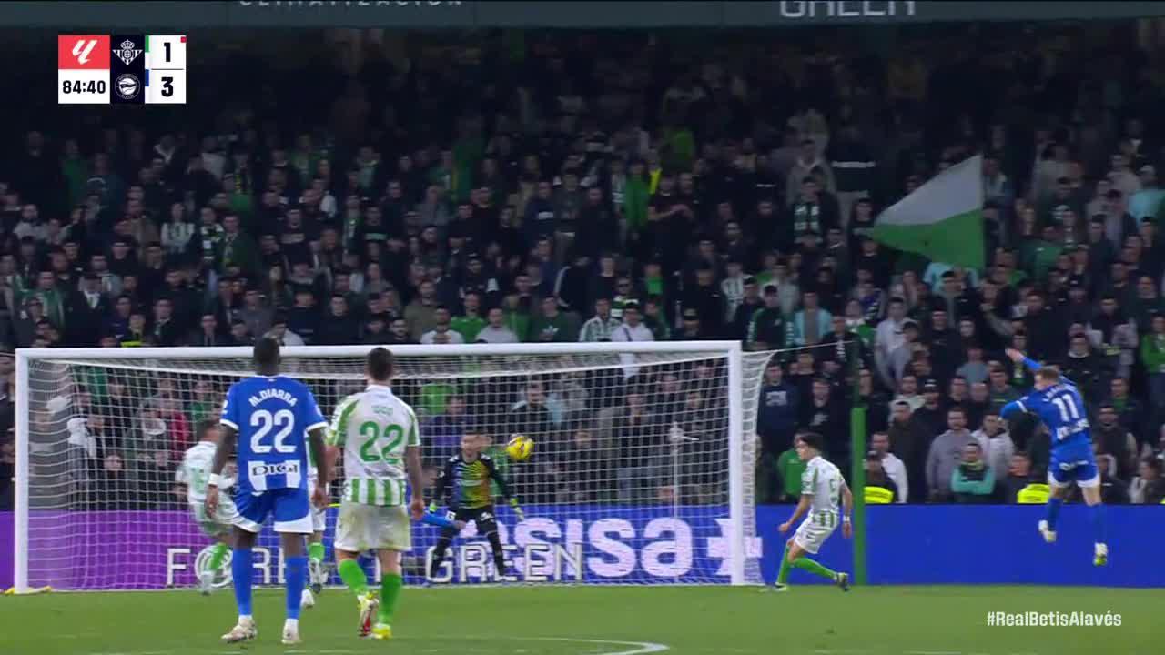 Enrique García scores goal for Alavés