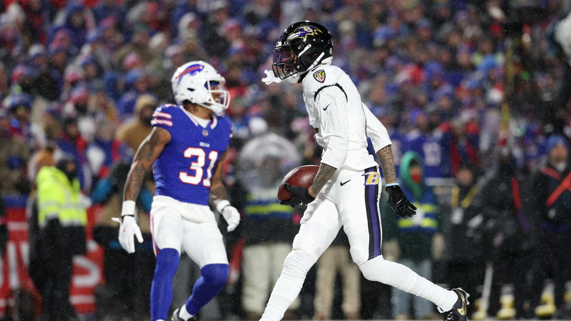 Lamar Jackson connects with Rashod Bateman for an opening-drive TD