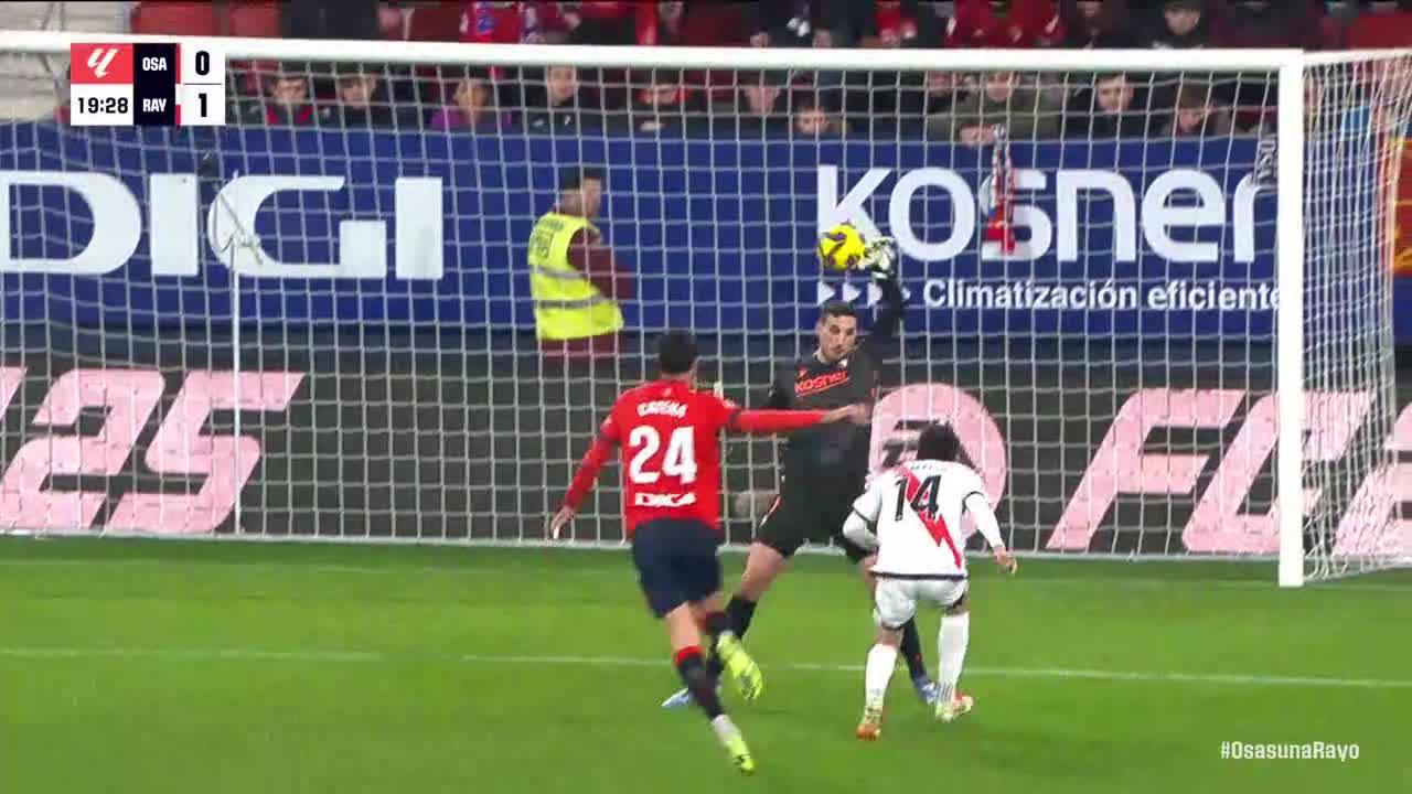 Sergio Camello gets on the scoresheet for Rayo Vallecano