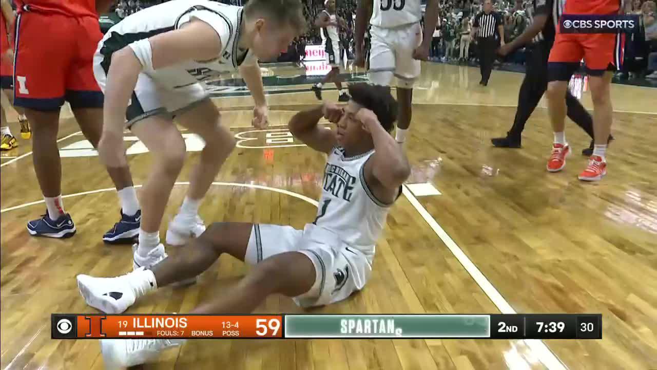 Michigan State crowd hyped after alley-oop, and-1 buckets