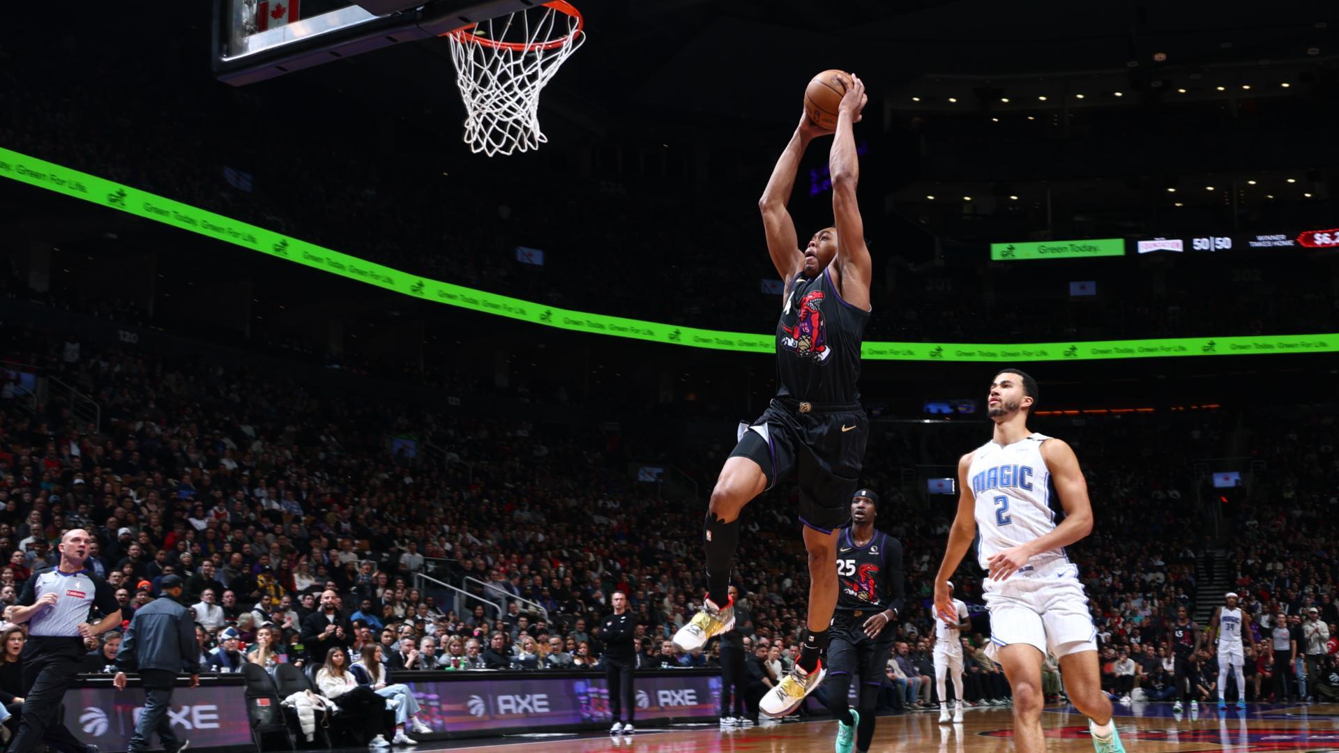 Scottie Barnes picks Paolo Banchero's pocket and flushes slam