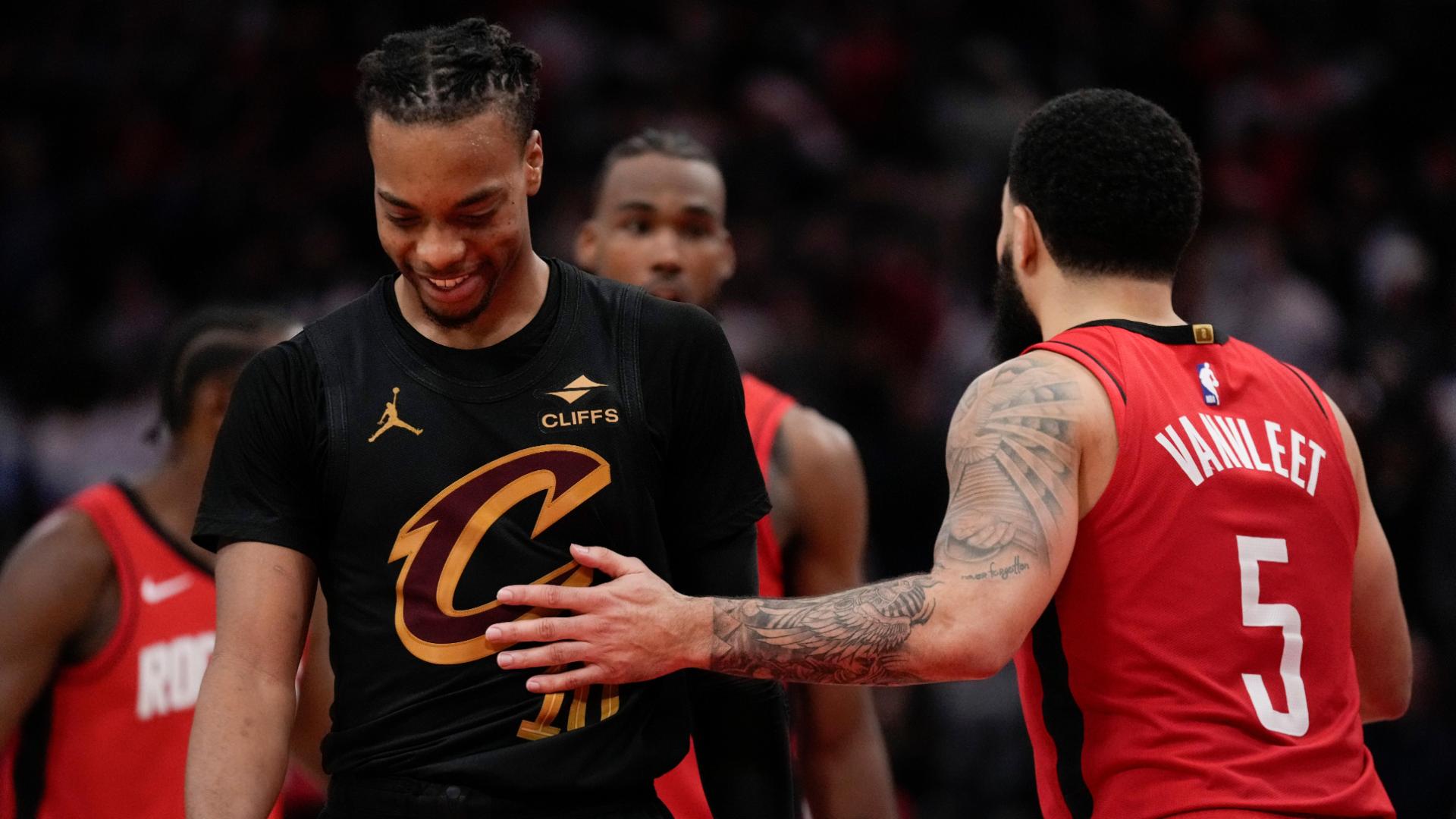 Missed foul shots doom Cavs in loss to Rockets