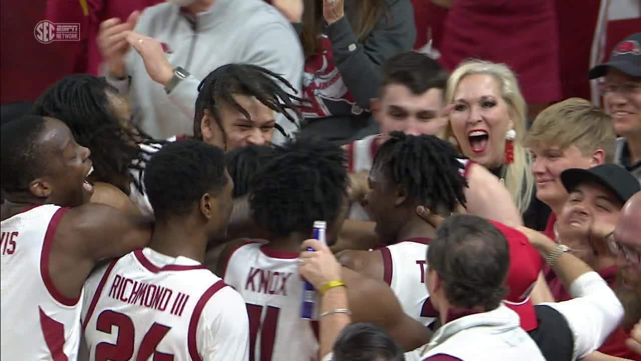 Razorbacks prevail in thriller as Calipari gets first SEC win with Arkansas