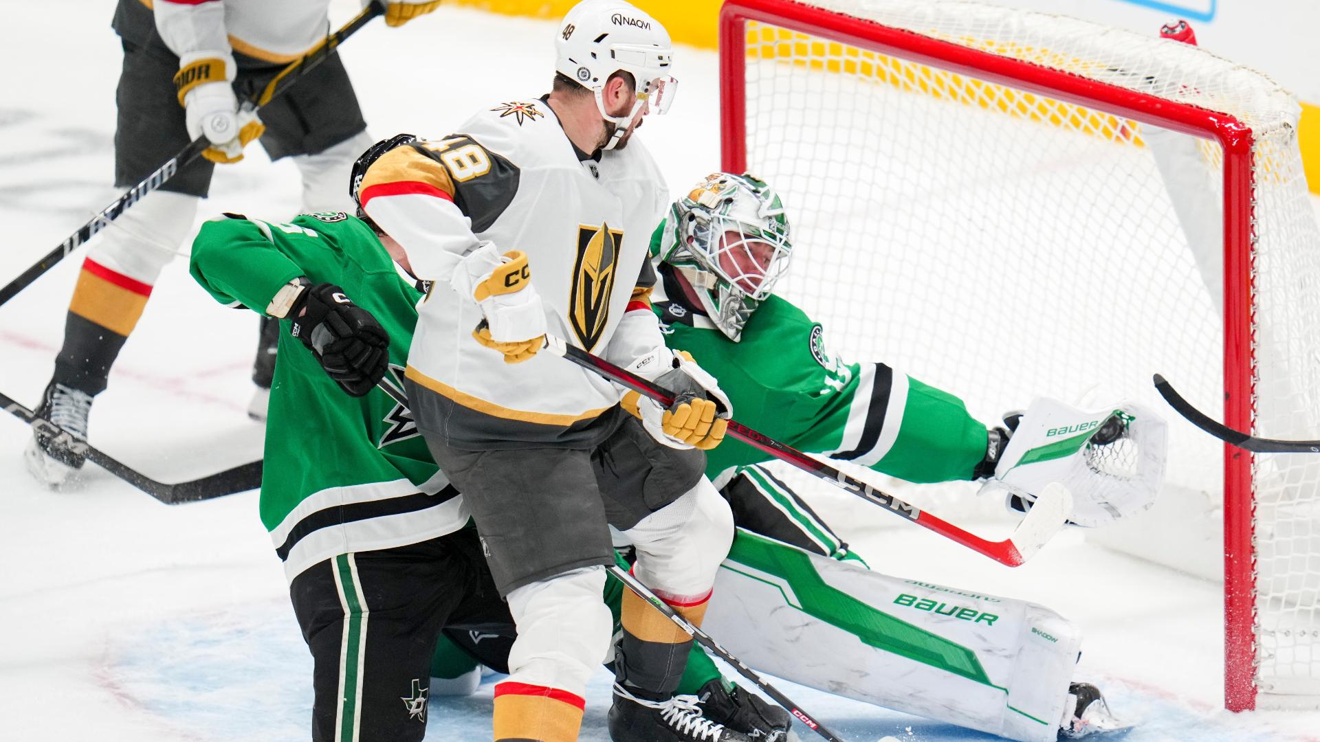 Jake Oettinger makes an incredible save to seal Stars' victory