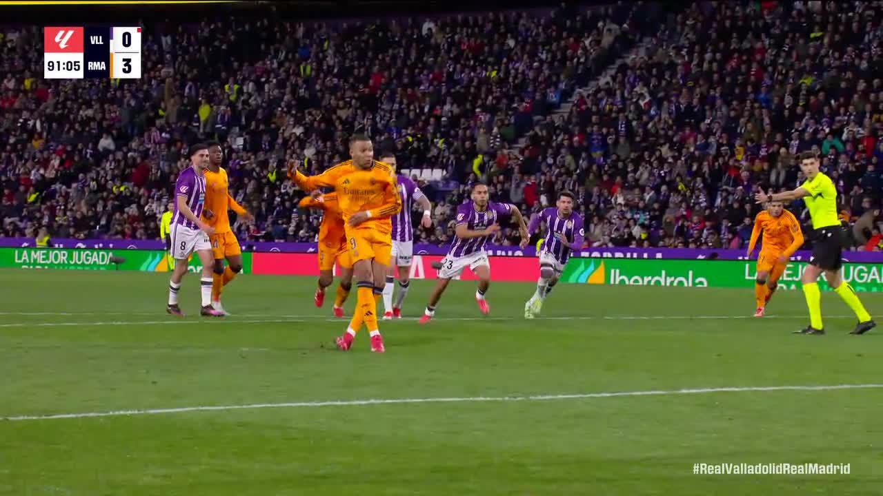 Kylian Mbappé slots home Penalty Goals vs. Real Valladolid