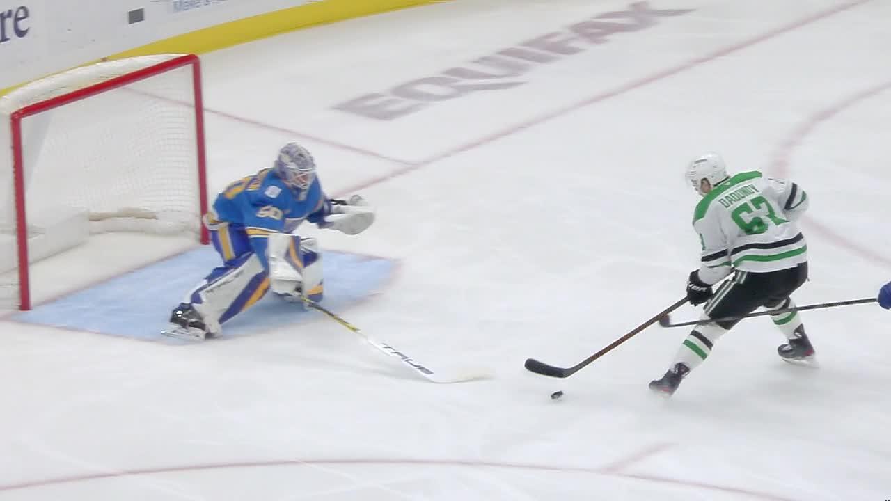 Evgenii Dadonov receives brilliant pass on his way to a Stars goal