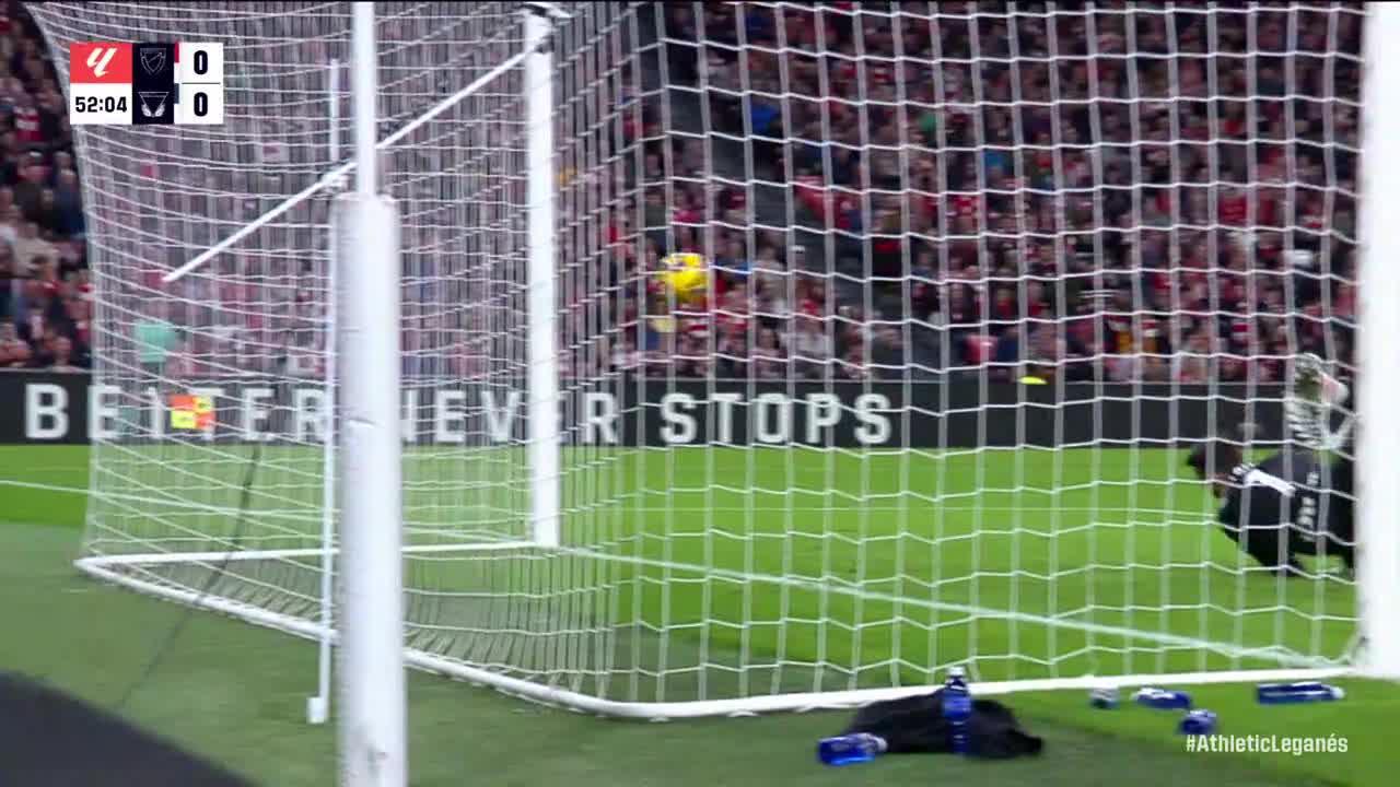 Unai Simón makes a great save