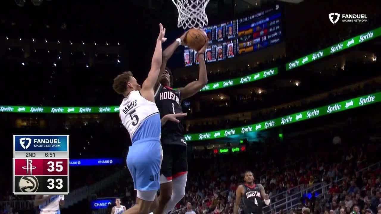 Amen Thompson soars for a two-handed slam