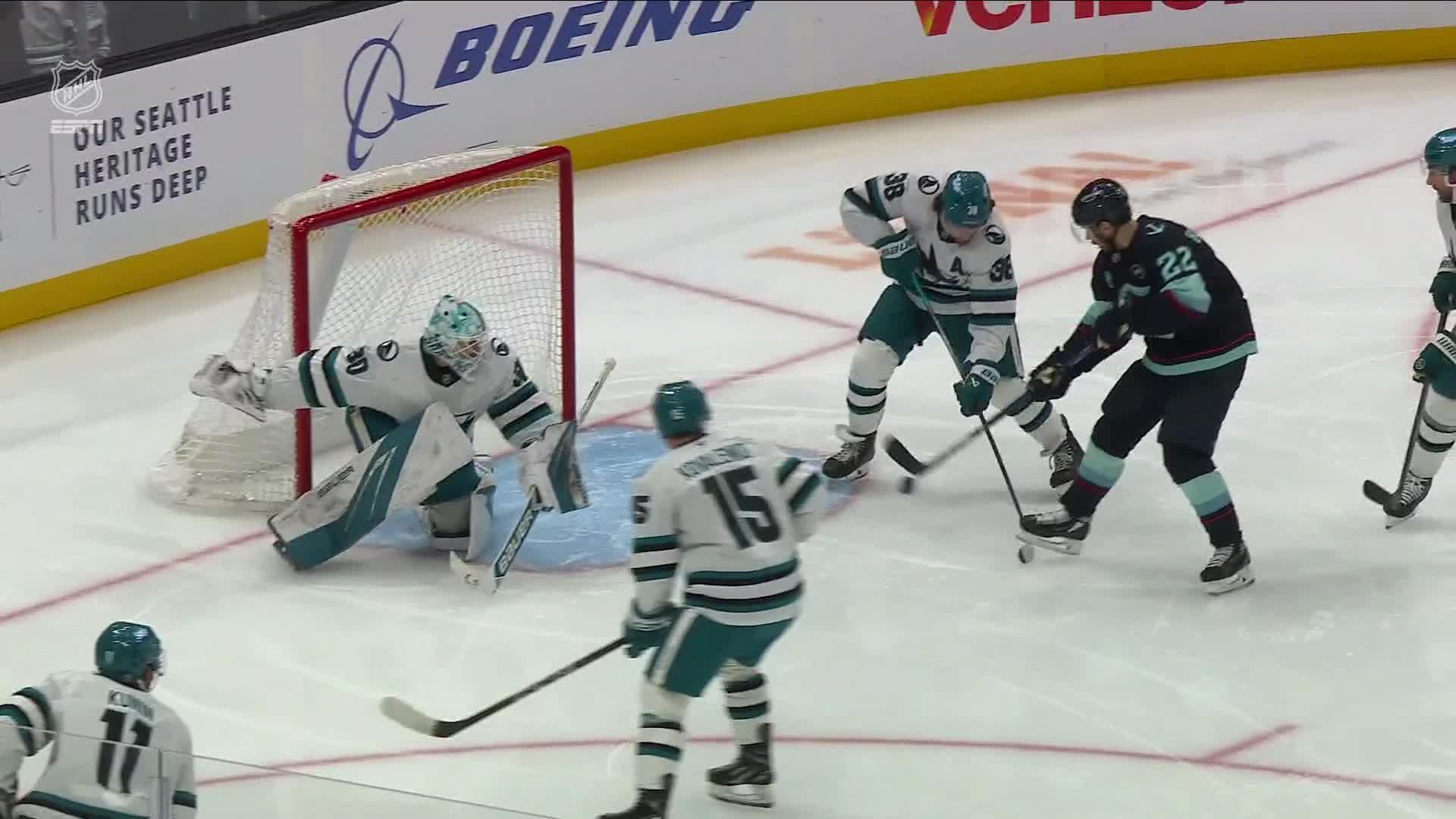 Kraken score twice in 51 seconds vs. the Sharks