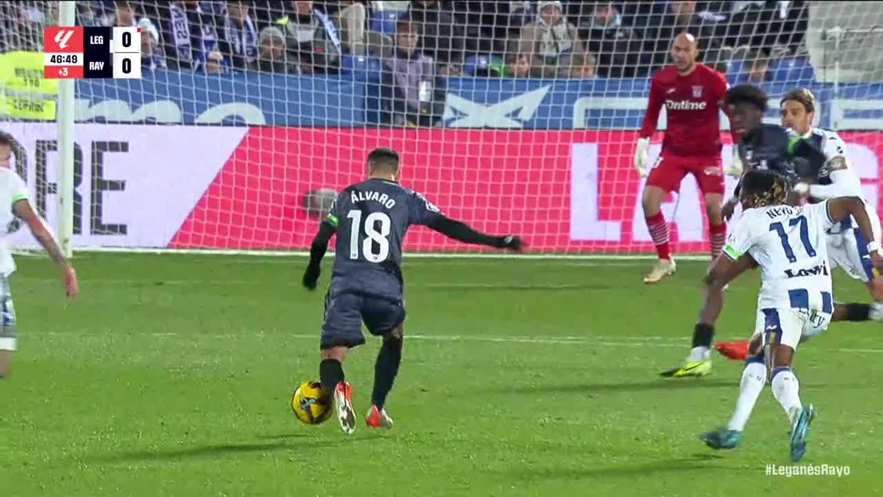 Sergio González sees red against Rayo Vallecano