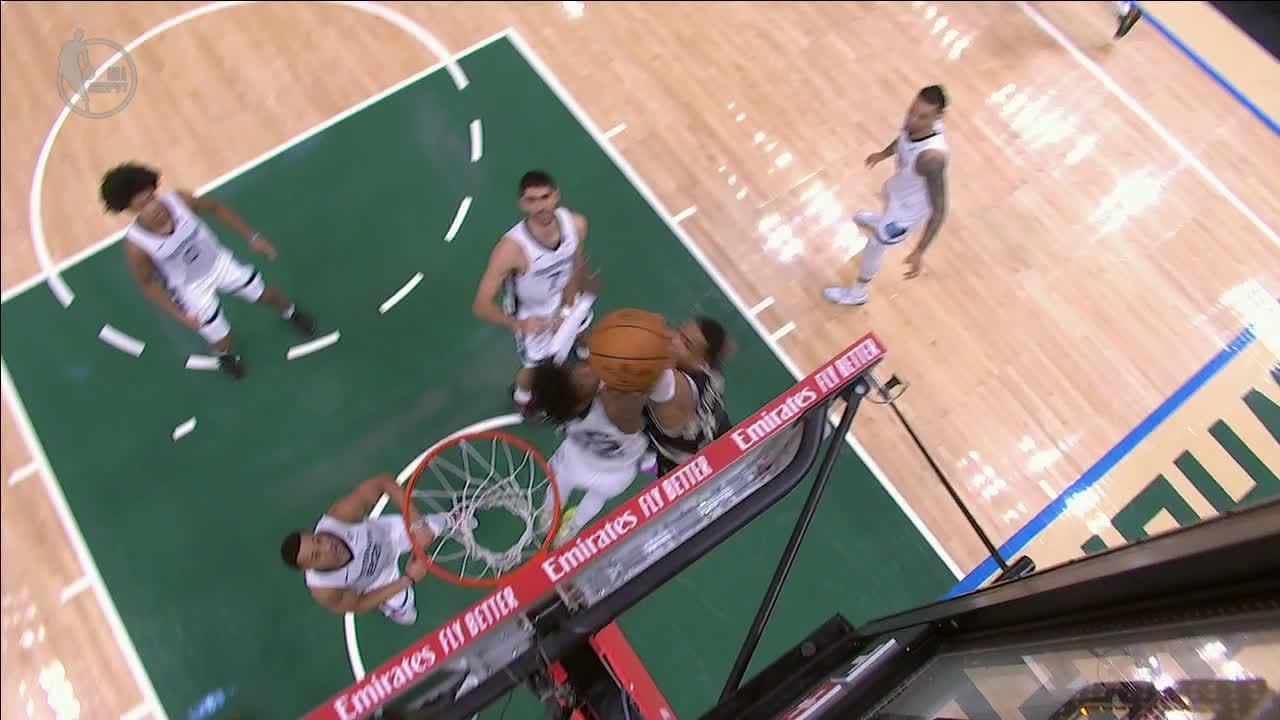 Giannis' poster attempt emphatically denied by GG Jackson