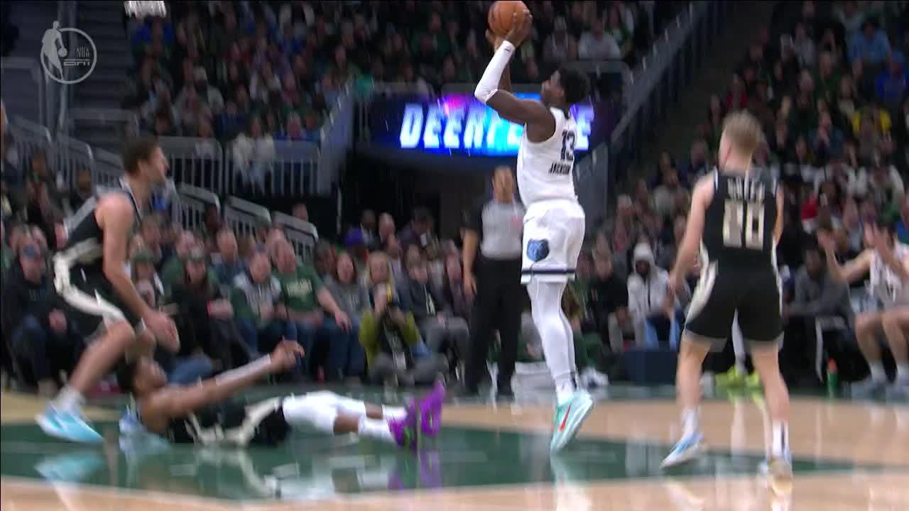 Jaren Jackson Jr. floats one in for Memphis