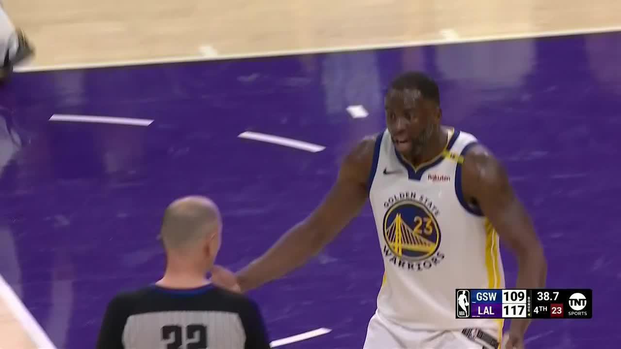 Warriors furious after Lakers not called for violation