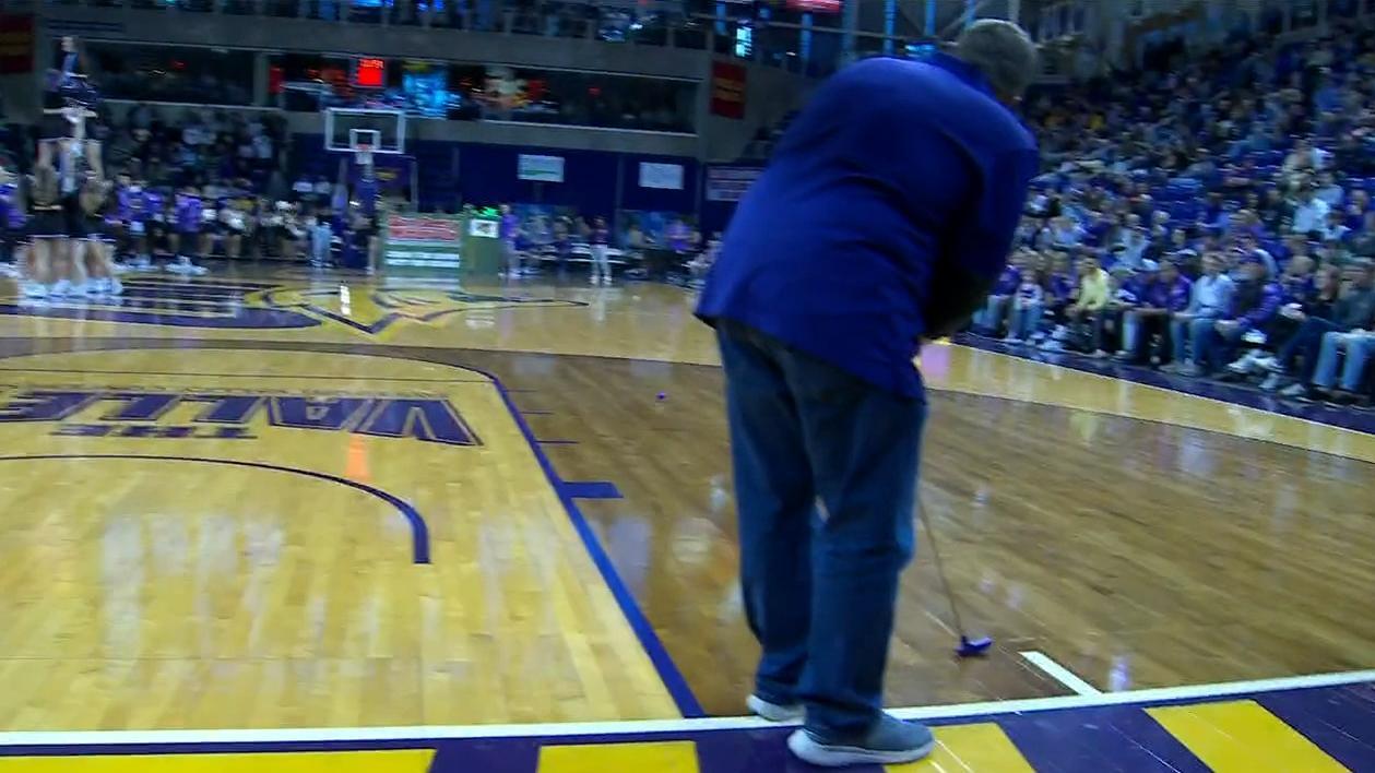 Northern Iowa fan nails full-court putt to win brand new car