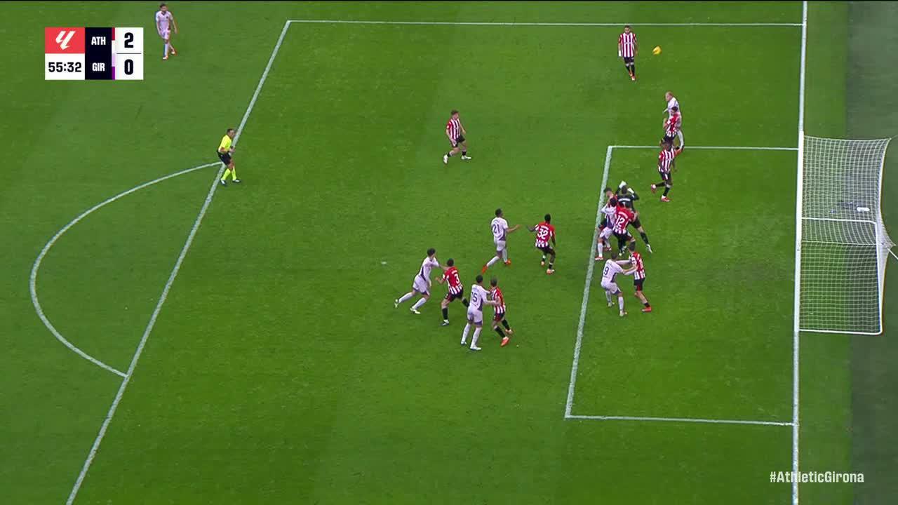 Unai Simón makes a great save