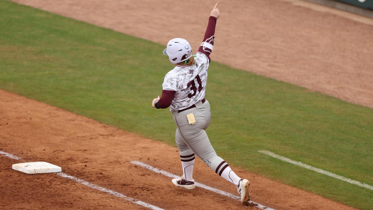 Mac Barbara crushes a line drive grand slam for Texas A&M