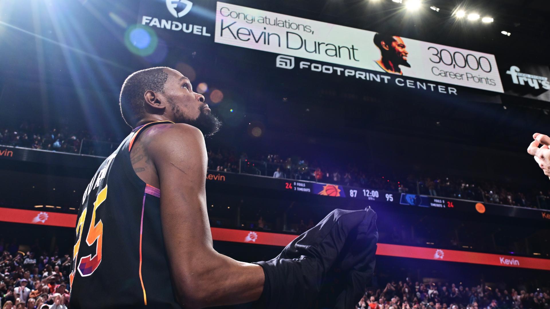 Kevin Durant reaches 30,000 points