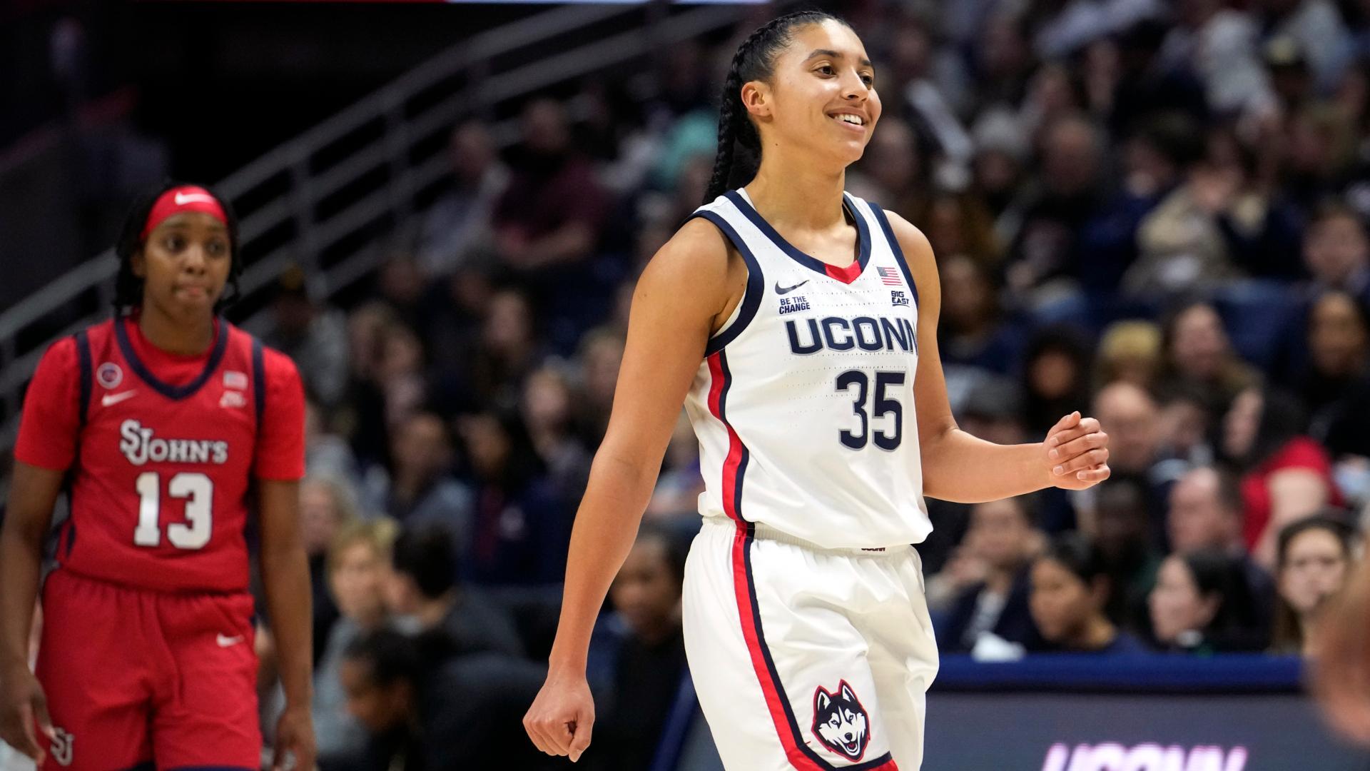 UConn's Azzi Fudd sinks eight 3s in 34-point performance