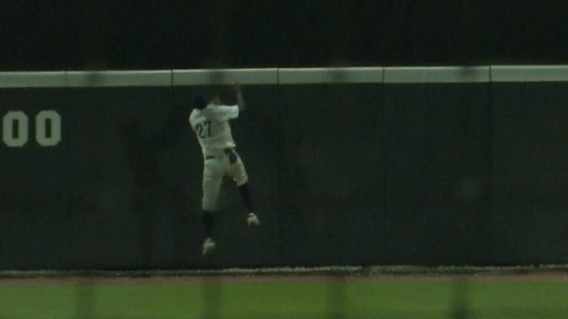 Center fielder saves FIU with Willie Mays-like catch