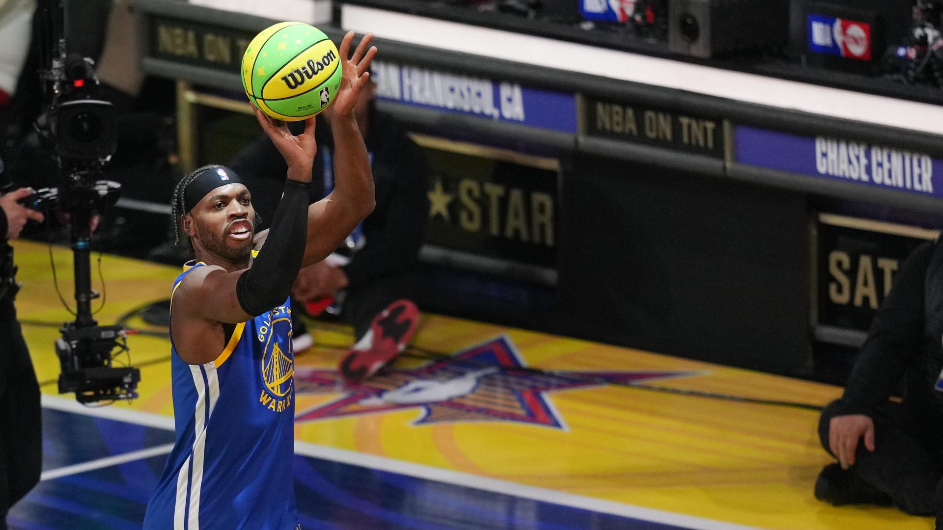 Buddy Hield ties Steph Curry's mark with 31 points in 3-point contest round