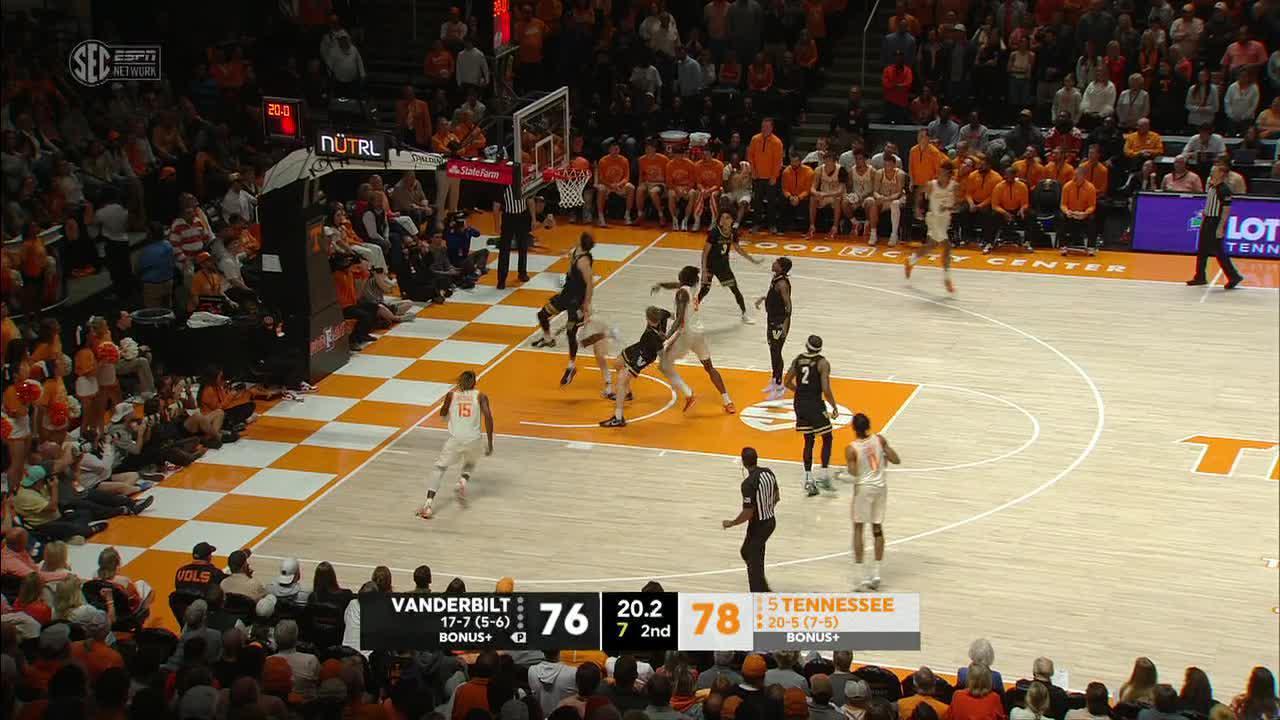 Zakai Zeigler's layup gets Vols over the line vs. Vanderbilt