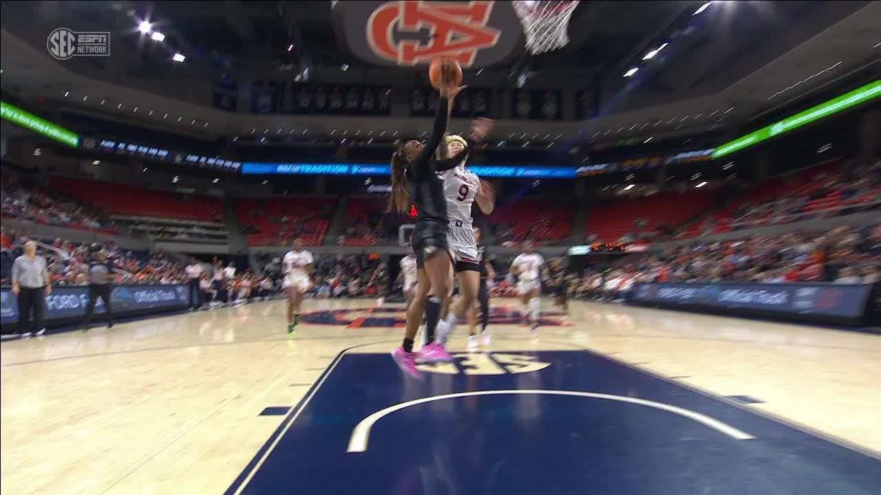 Vandy's Mikayla Blakes drops 55 to break D-I freshman scoring record