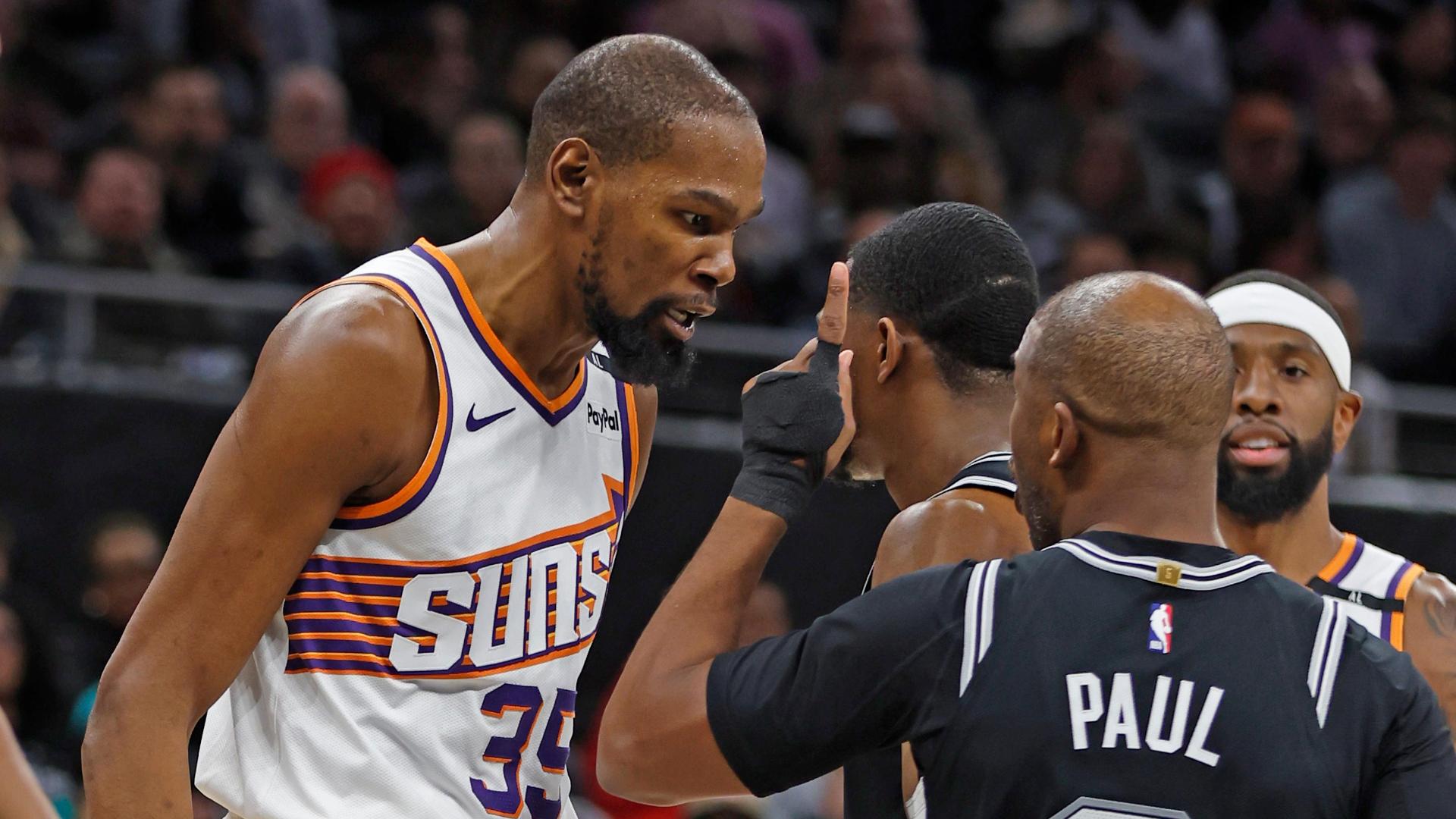 Kevin Durant, Chris Paul make contact, get chippy