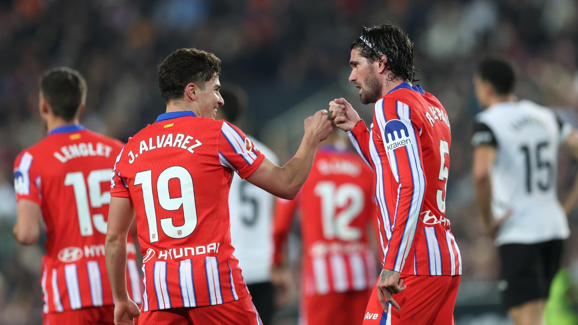 Julián Álvarez slots in the goal for Atletico Madrid