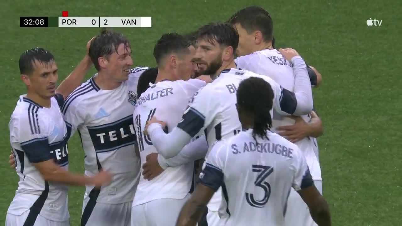 Pedro Vite curls in a left-footed stunner for Vancouver