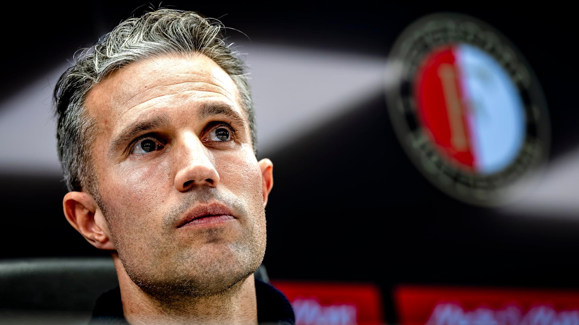 Is Feyenoord too big of a step up for Robin van Persie?