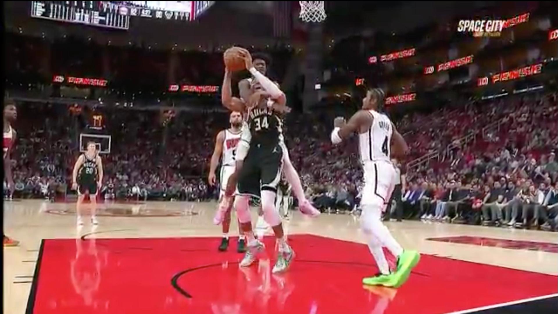 Amen Thompson ejected after violently pulling Giannis down to the floor