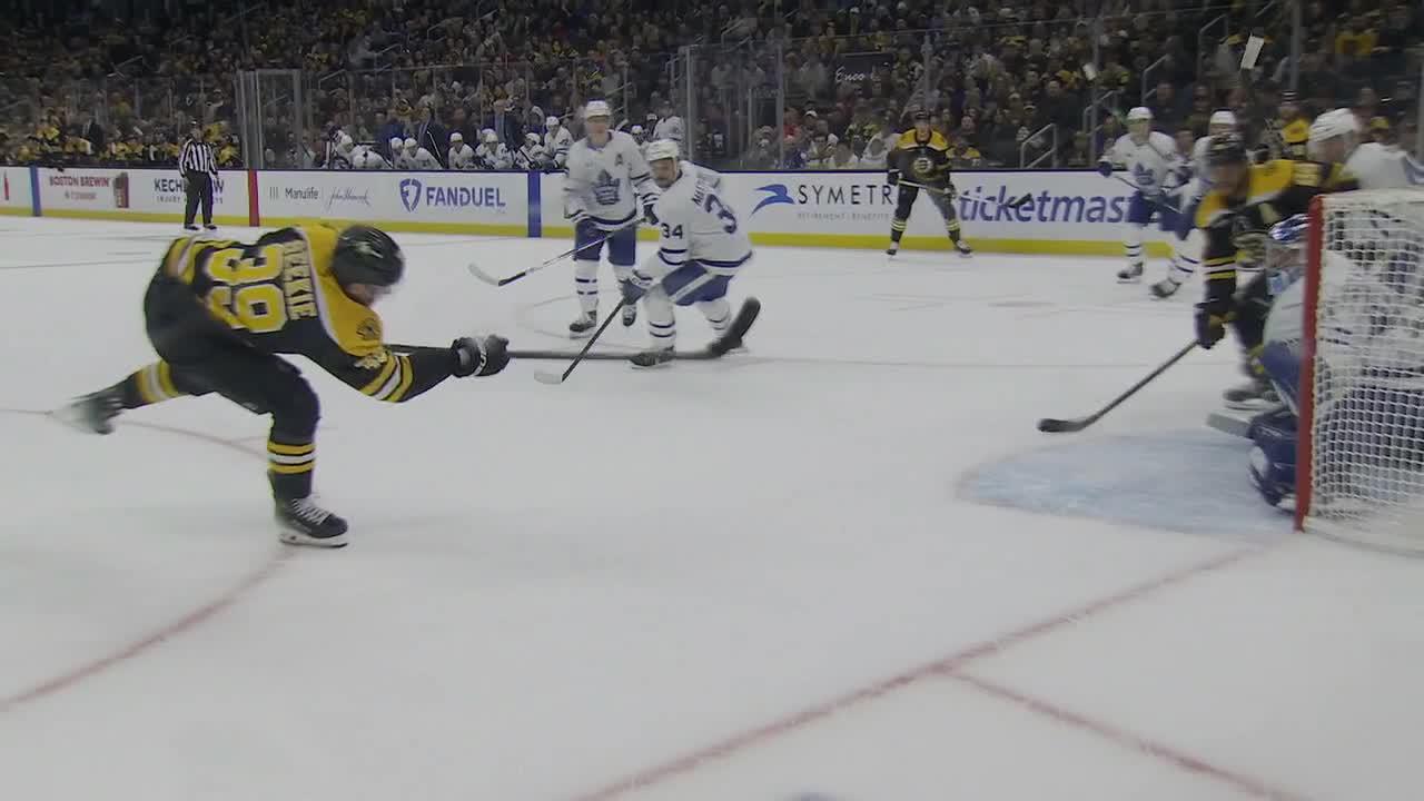 Anthony Stolarz keeps Leafs afloat with a great save