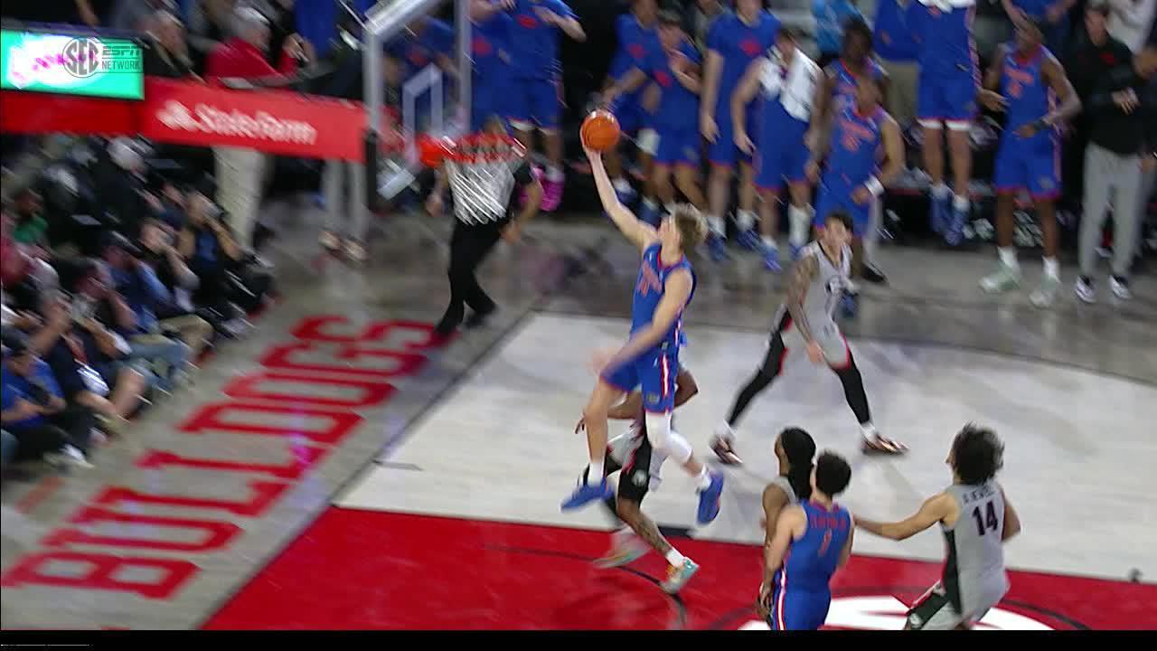 Thomas Haugh's layup gives Florida its first lead of game