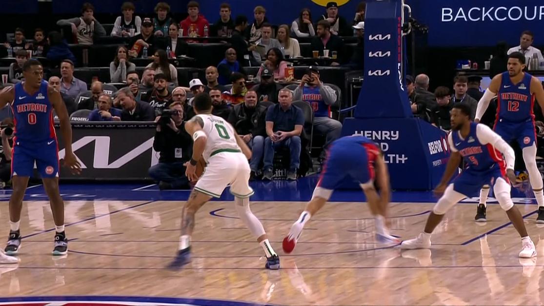 Tatum sends Cunningham flying with ankle-breaker on mean step-back 3