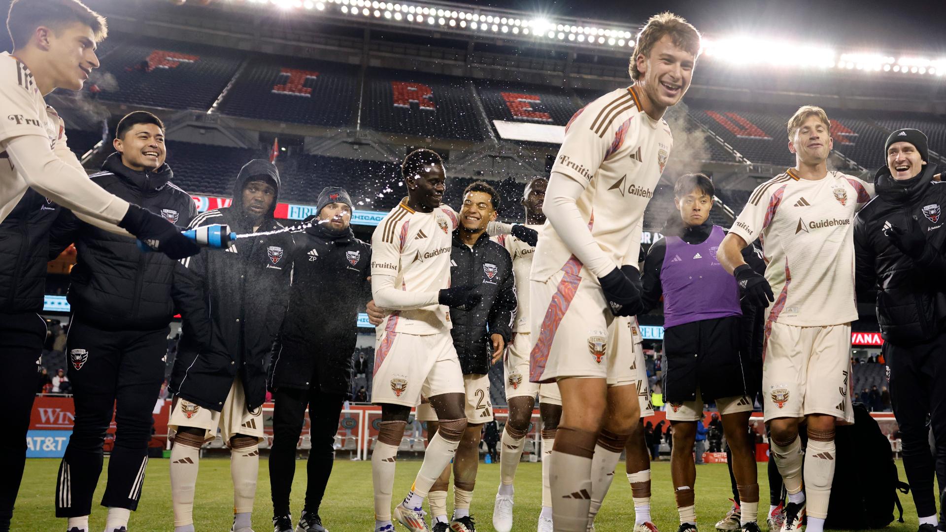 'Unbelievable!' Jacob Murrell scores with a bicycle kick for D.C.'s equalizer