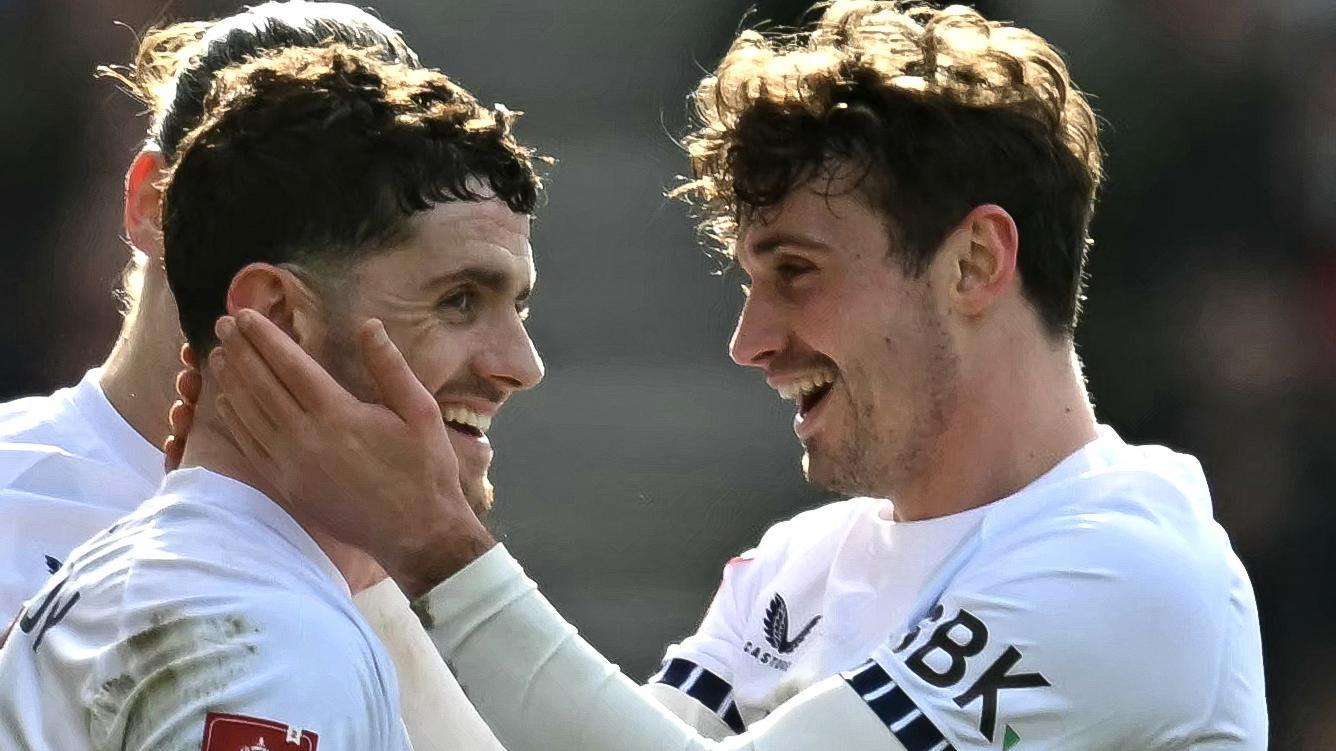 Robbie Brady curls in stunning free kick for Preston