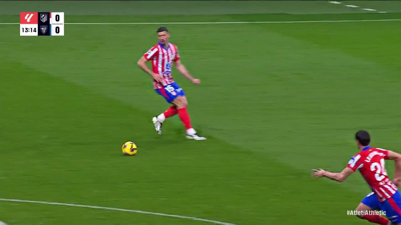 Jan Oblak makes a great save