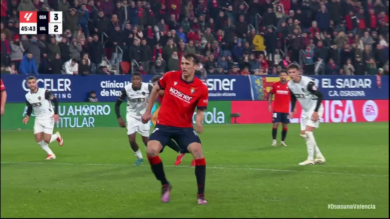 Ante Budimir scores penalty goal vs. Valencia