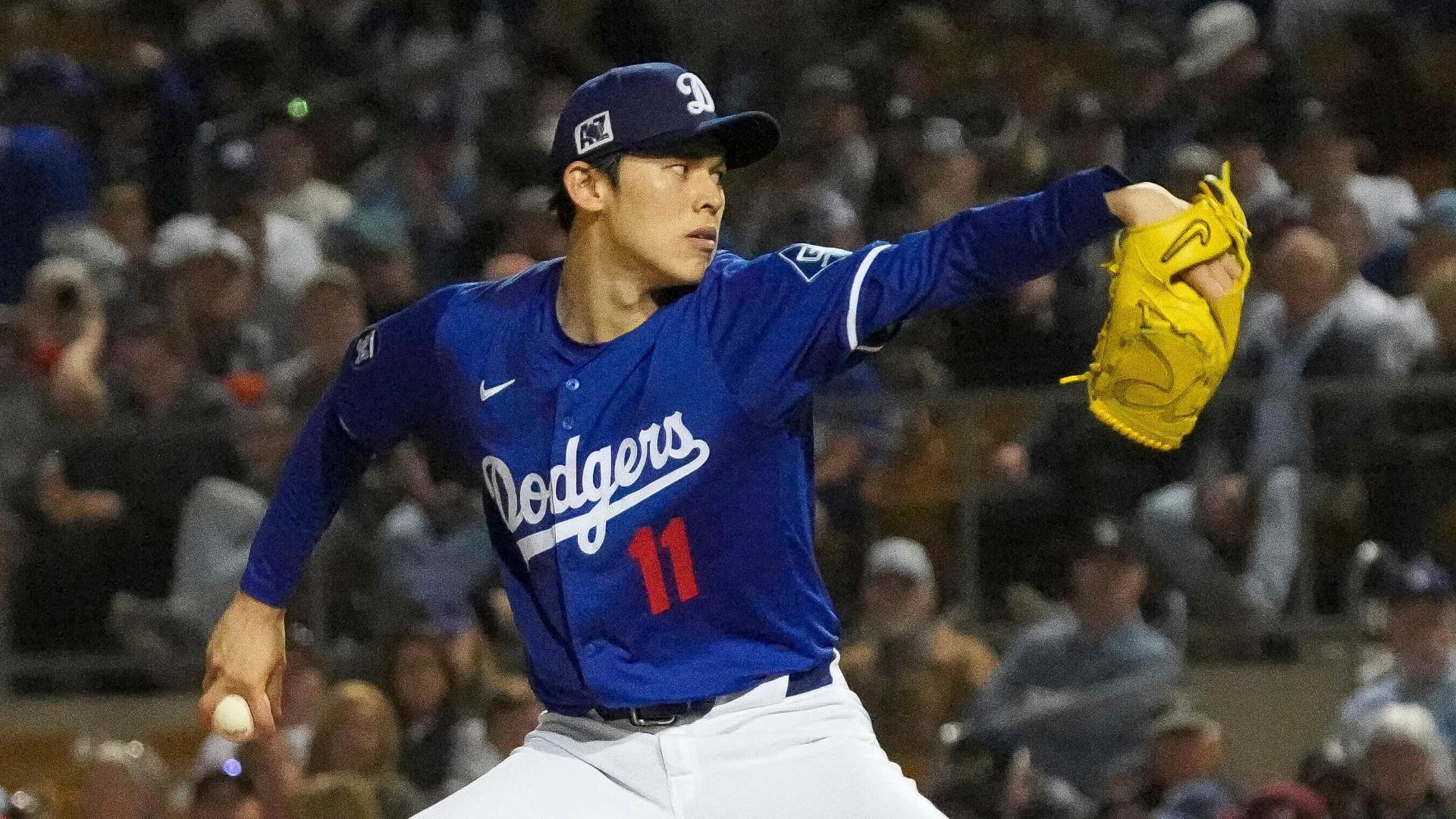 Roki Sasaki dazzles against Reds with 5 strikeouts in spring debut