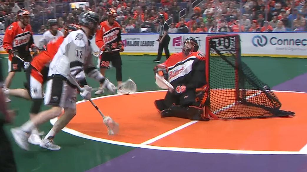 Dickson scores ridiculous one-handed, underhand goal for Roughnecks