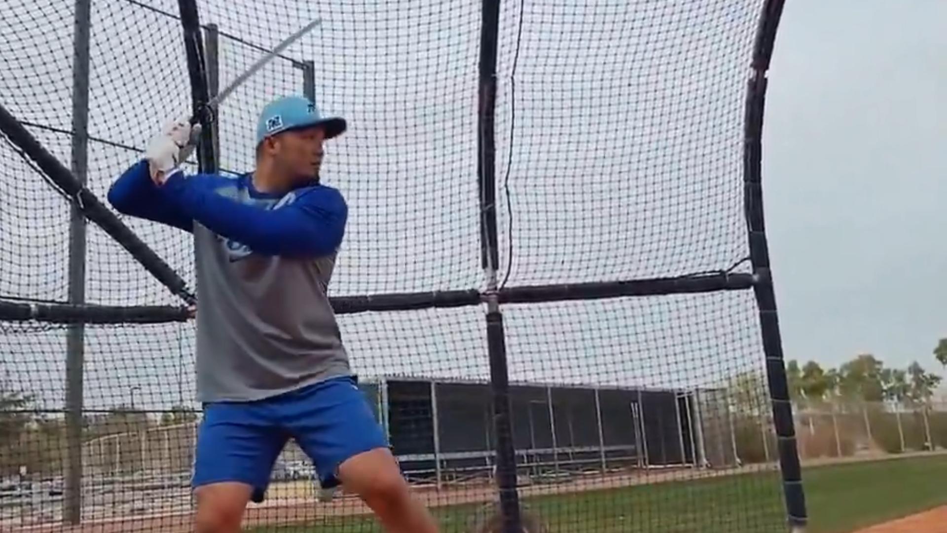 Seiya Suzuki takes BP with samurai sword