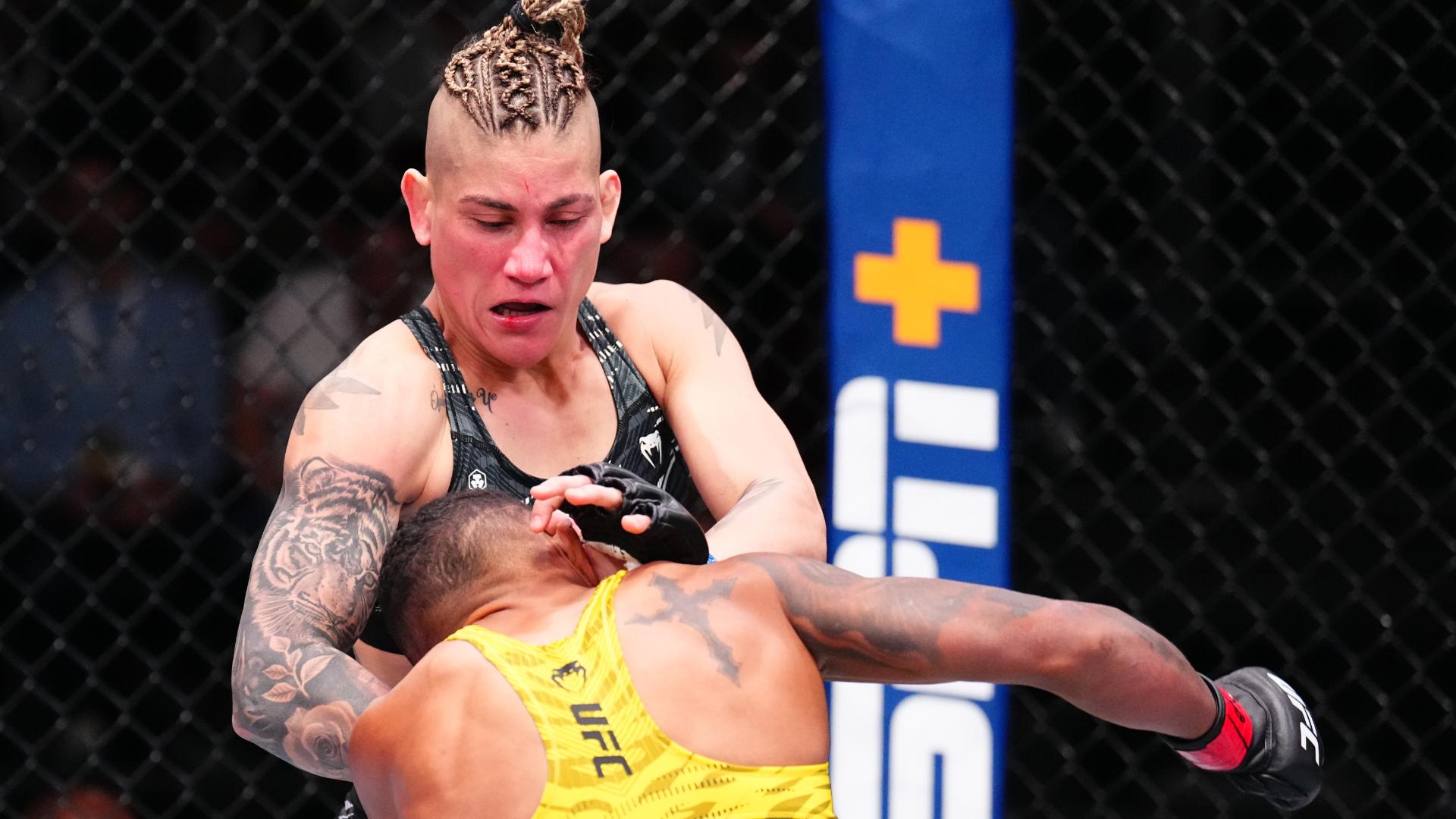 Priscila Cachoeira lands vicious KO in first round