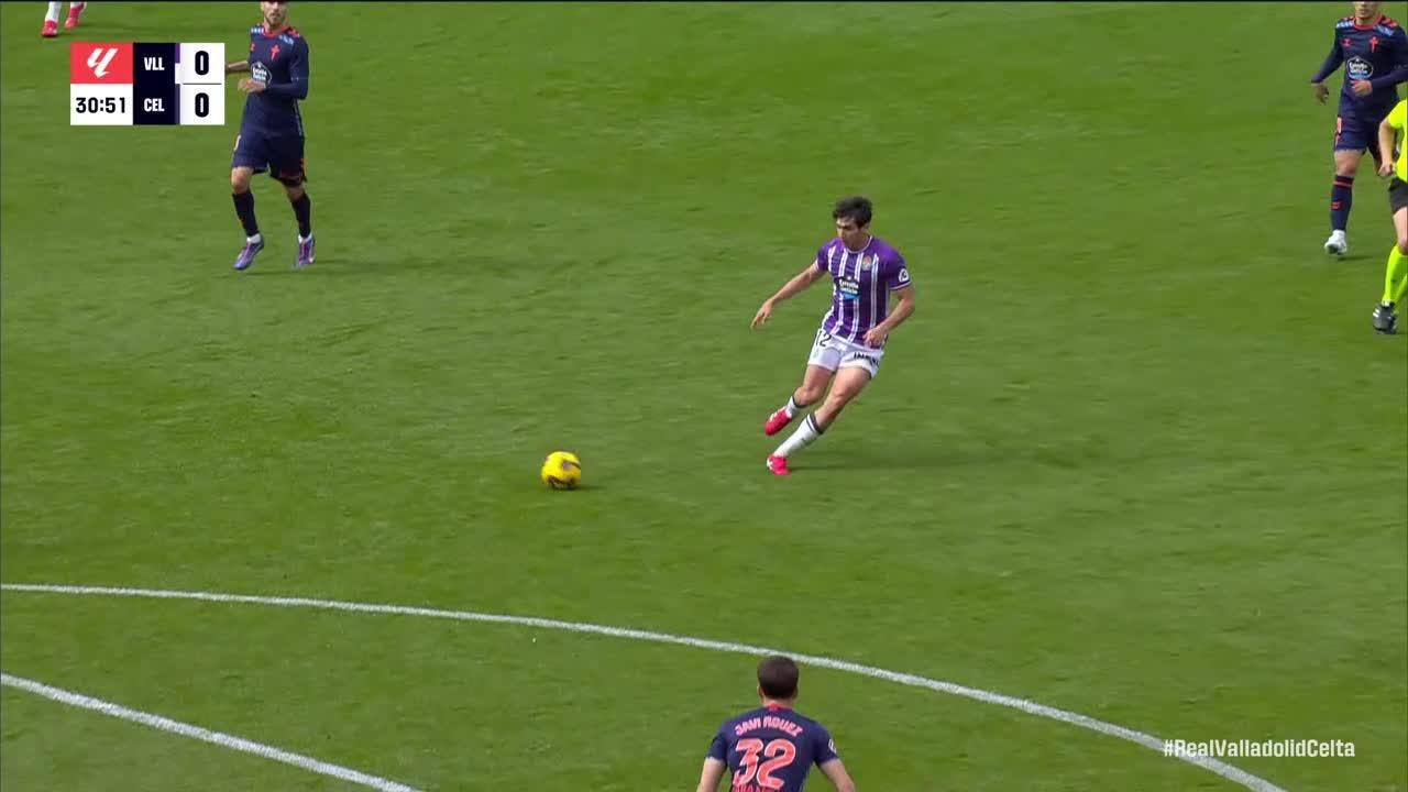 Vicente Guaita makes a great save