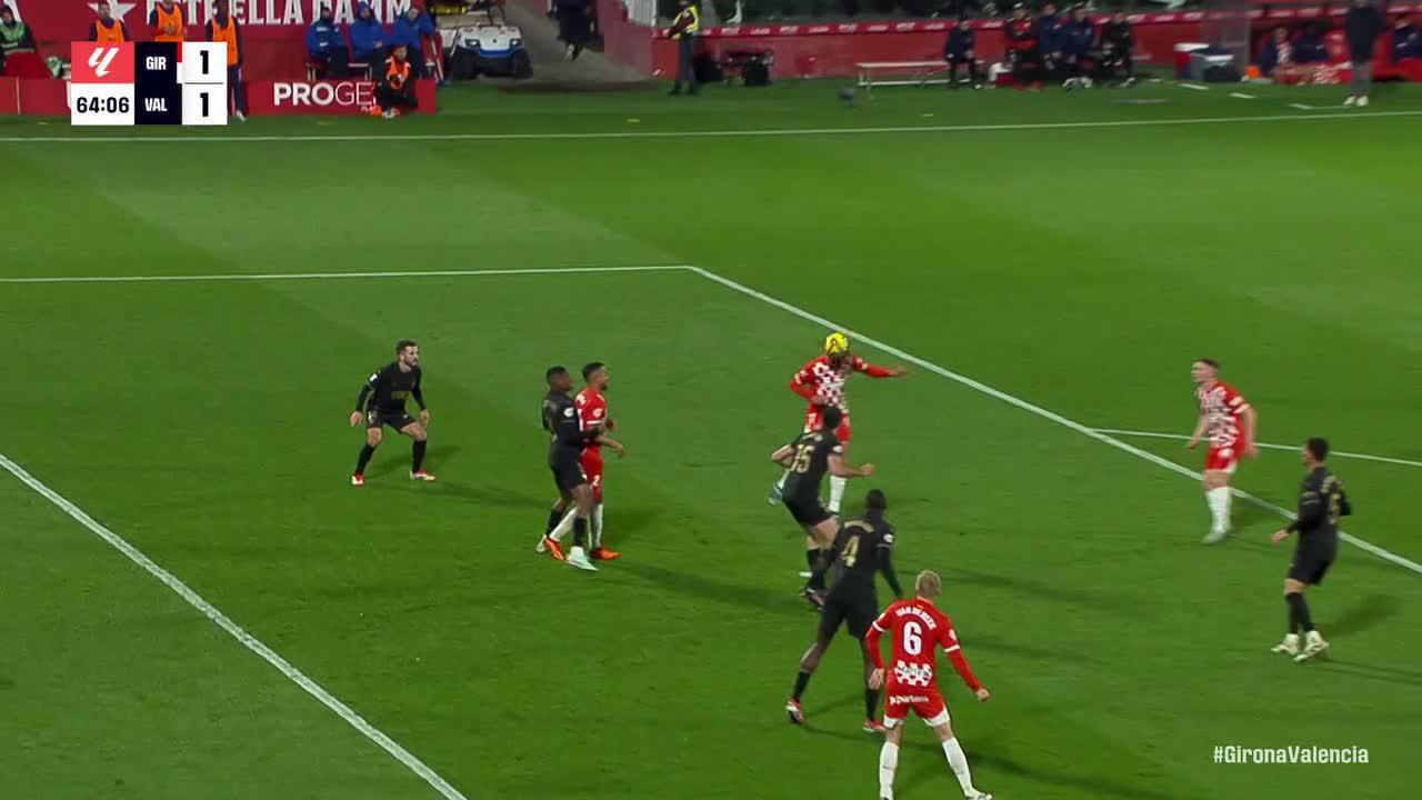 Cristhian Stuani scores goal for Girona