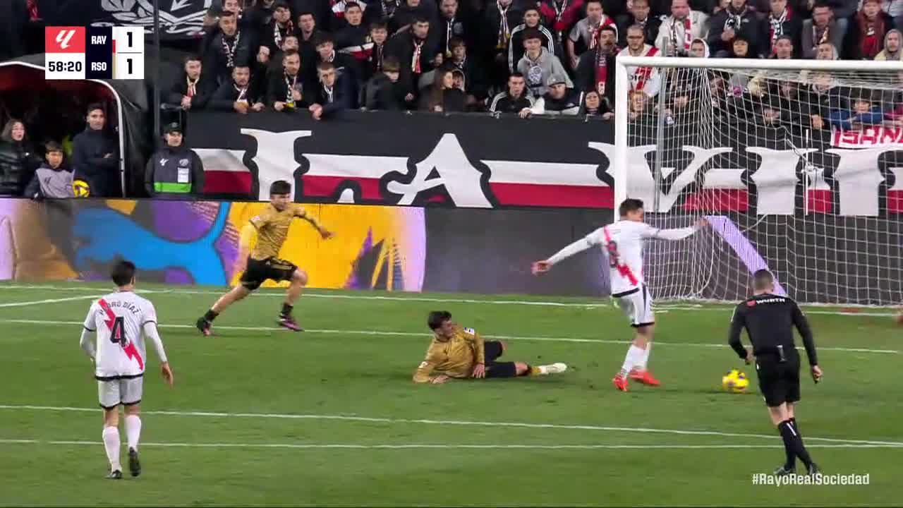 Óscar Trejo slots in the goal for Rayo Vallecano
